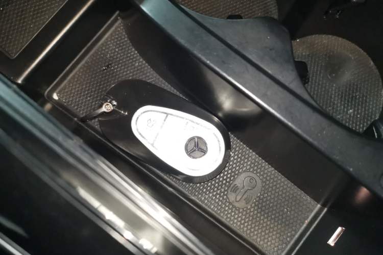 Used Mercedes-Benz C-Class 2024 C 200 L Sport Edition Vehicle Key