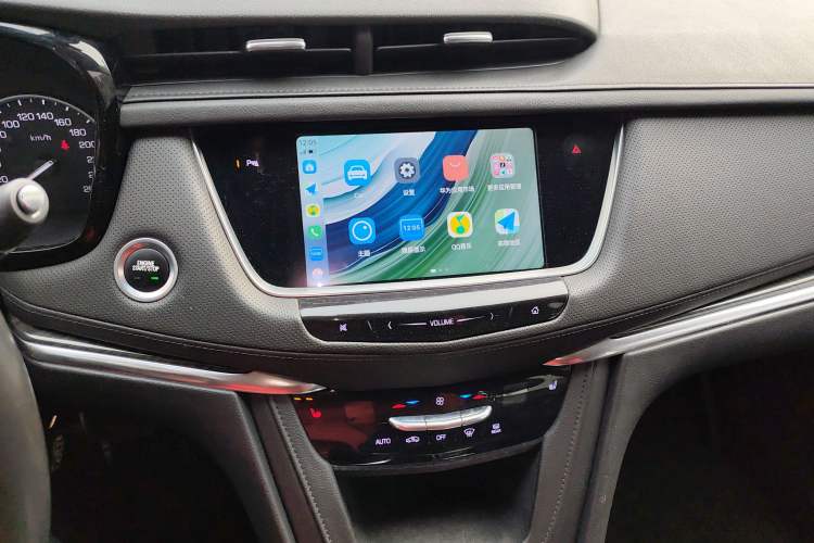 Used Cadillac XT5 2018 25T Luxury Model
