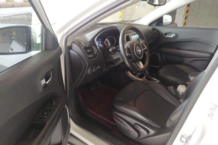 Used Jeep Compass 2017 200T Automatic Family Enjoyment Four-Wheel Drive Edition