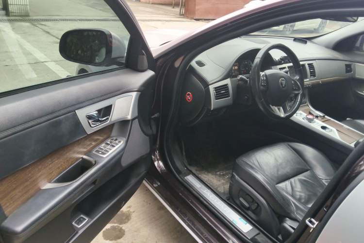 Used Jaguar XF 2015 XF 2.0T Sportbrake Luxury Edition
