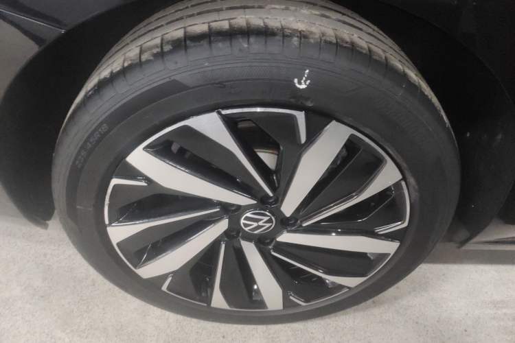 Used Volkswagen Passat 2024 380TSI Dragon Edition