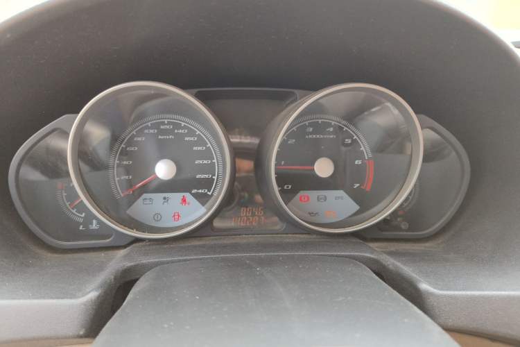 Used Brilliance Junjie FSV 2011 New Edition 1.5L Manual Standard Model