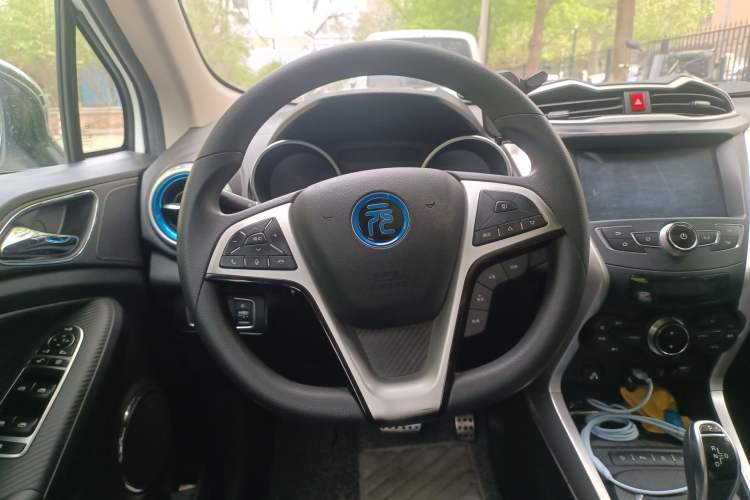 Used BYD Yuan New Energy 2018 EV360 Smart Connected Cool Model
