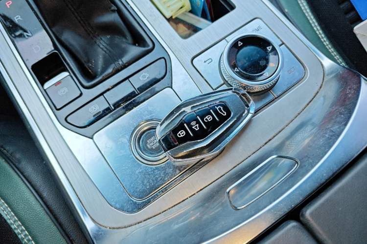 Used JETOUR X70 2020 1.5T DCT Comfort Edition 5-seater
