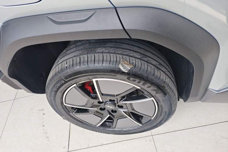 Used Formula Leopard Titanium 3 2025 501KM All-Wheel Drive Intelligent Driving Ultra Version