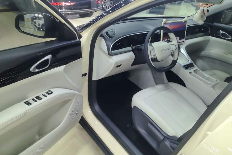 Used Geely Galaxy Geome 2025 310km Dream Edition Driver Seat