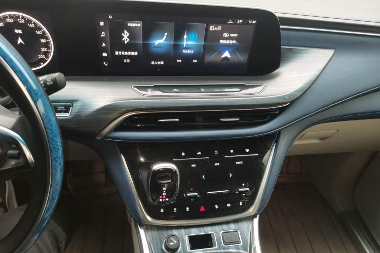 Used Buick GL8 2021 ES Landtrek 653T Comfort Edition