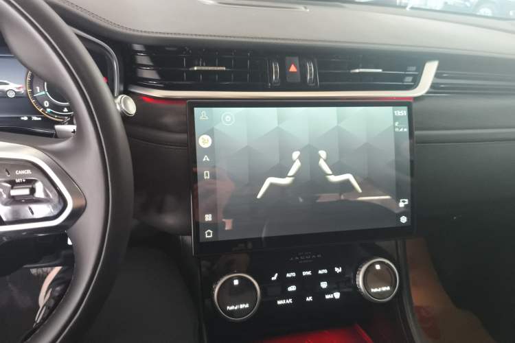 Used Jaguar XFL 2022 XFL 2.0T P250 Two-Wheel-Drive Prestige Luxury Edition Audio And AC Panel