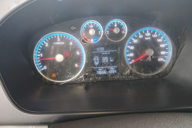 Used Foton Toano 2024 Joyear Multi-Function 2.0T Manual Long-Wheelbase Mid-Roof Model with Single Rear Tire Available in 5/6/7/9-Seater Configurations