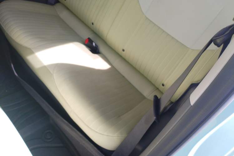 Used Geely Galaxy Panda 2023 Panda Mini 200km Endurance Bear Left Rear Seat