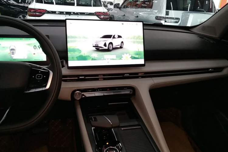 Used CHANGAN CS75 PLUS 2026 Model, Smart Champion Edition 1.5T New Blue Whale Smart Navigation Version
