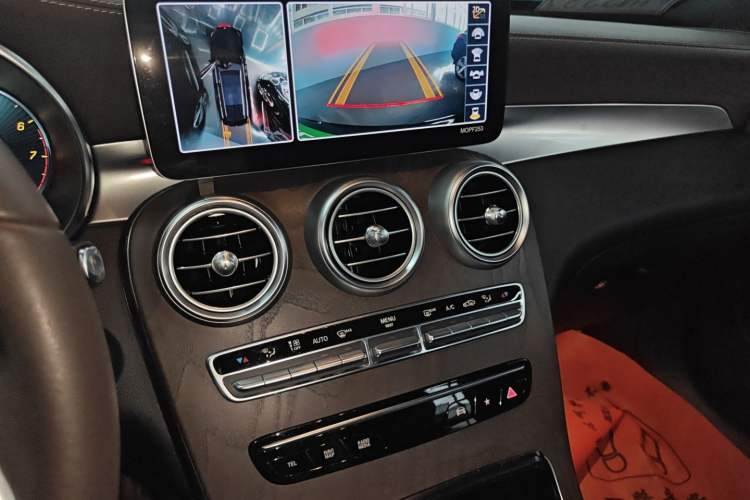 Used Mercedes-Benz GLC 2020 Facelift GLC 300 L 4MATIC Dynamic Edition
