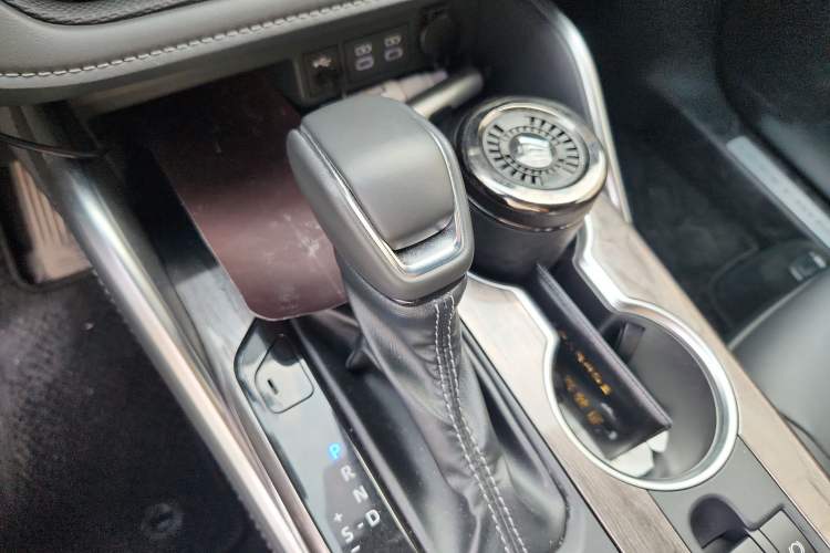 Used Toyota Crown Kluger 2024 2.5L HEV Four-Wheel Drive Premium Edition