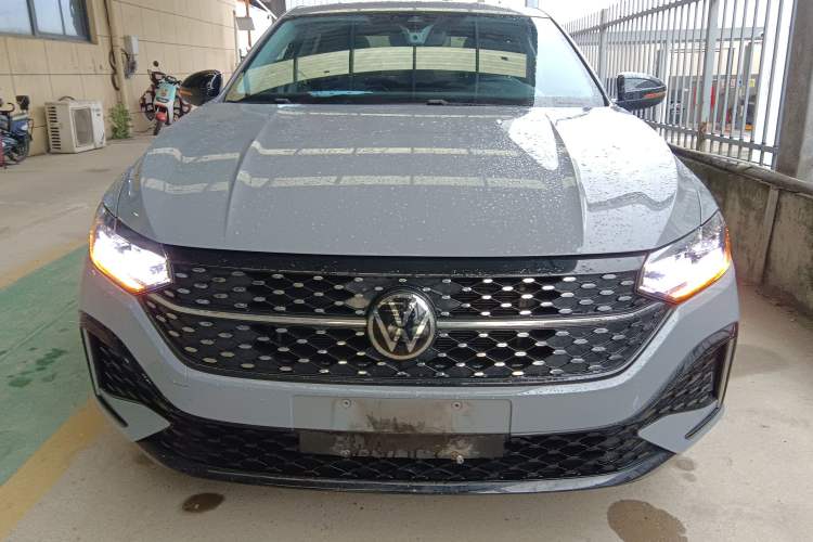 Used Volkswagen Lavida 2023 300TSI DSG Starry Full-Comfort Edition Front