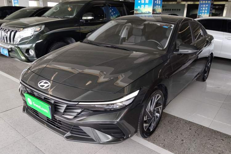 Used Hyundai Elantra 2023 1.5L CVT LUX Prestige Edition