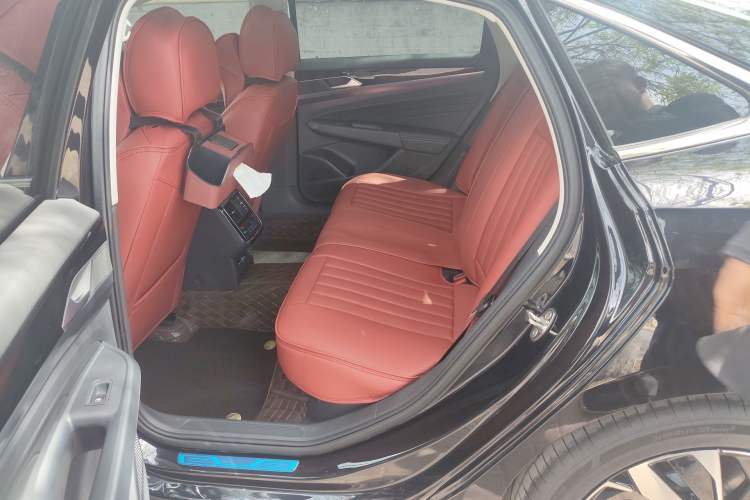 Used Volkswagen Passat 2025 Premium Version 380TSI Dragon Edition Left Rear Seat