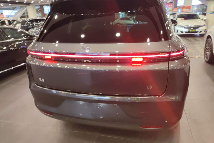 Used Li Auto L8 2023 Pro Model
