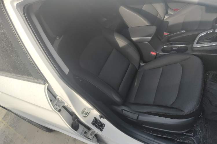 Used Hyundai Elantra (6th Generation / Lingdong) 2016 1.6L Automatic ZhiXuan – Elite Version