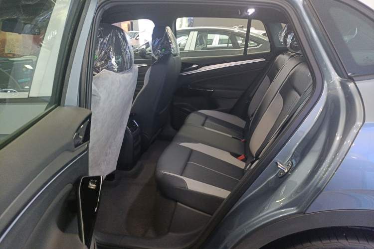 Used Volkswagen ID.4 CROZZ 2025 Pure Edition