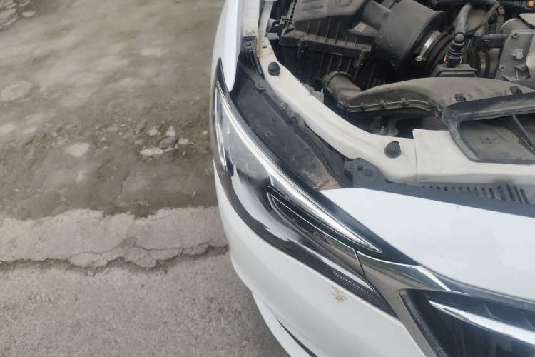 Used Buick GT 2019 15T Dual-Clutch Connected Elite Model China VI Right Front Headlight