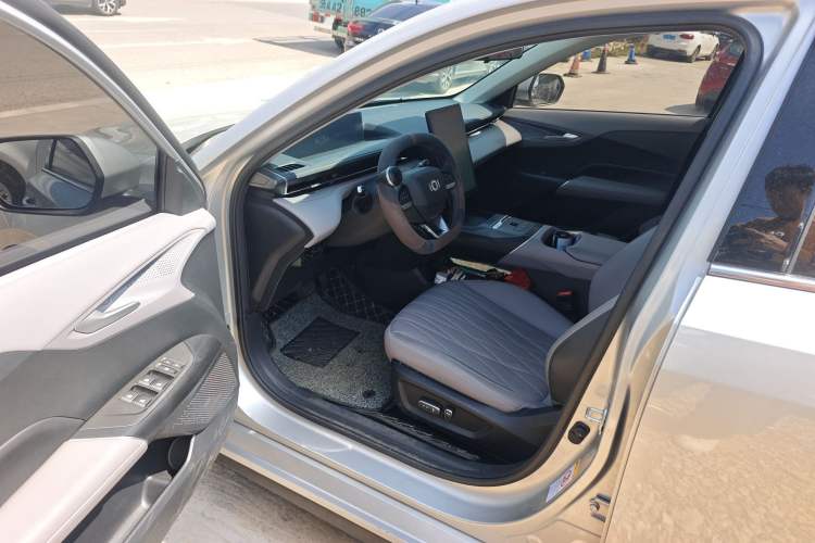 Used CHANGAN NEVO A05 2025 Truly Delicious Version 145 Excellence Edition Driver Seat