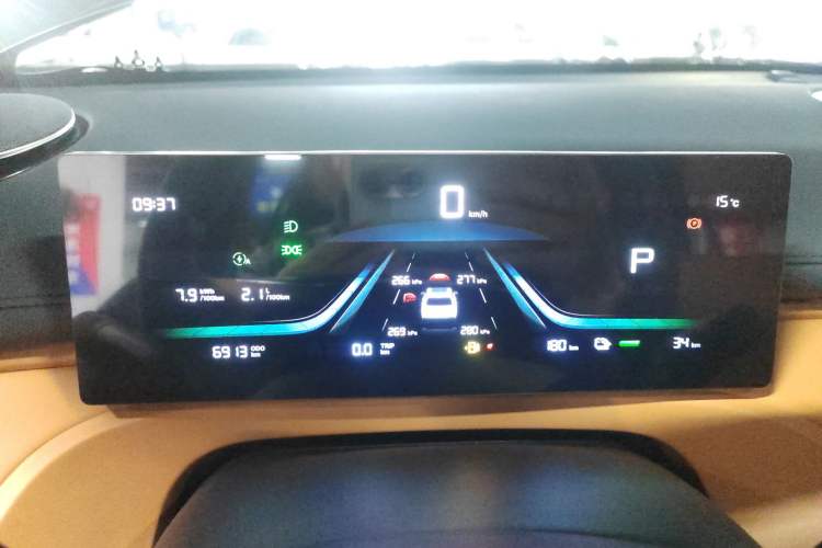 Used Geely Galaxy Galaxy Xingjian 7 EM-i 2025 120km Launch+ Version