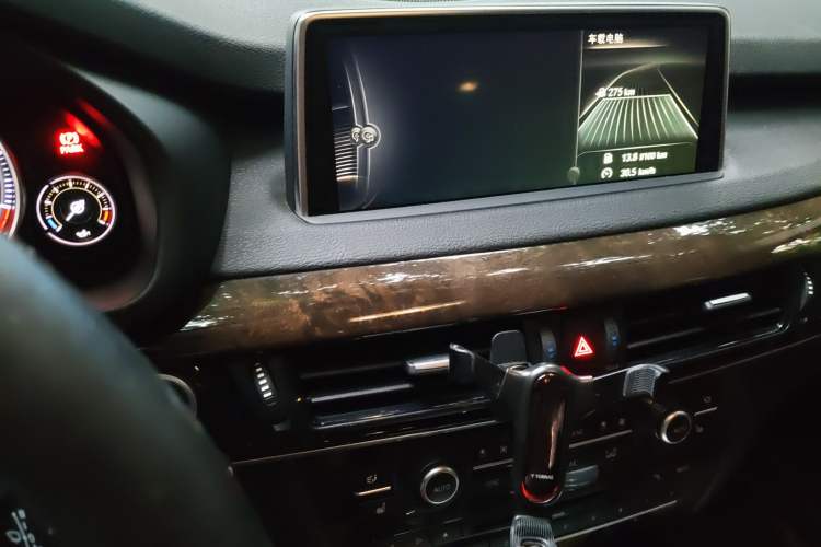 Used BMW X5 2015 xDrive28i
