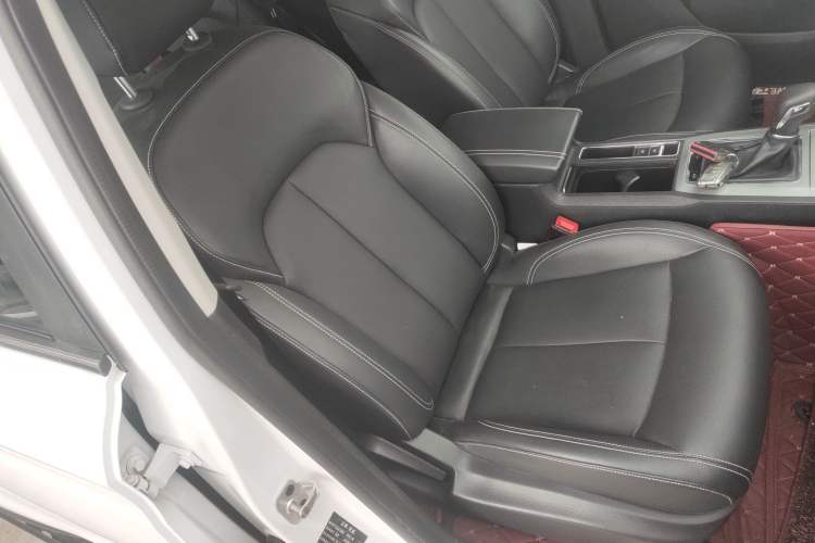 Used Roewe RX5 2016 30T Two-Wheel Drive Automatic Internet Smart Edition Right Front Seat