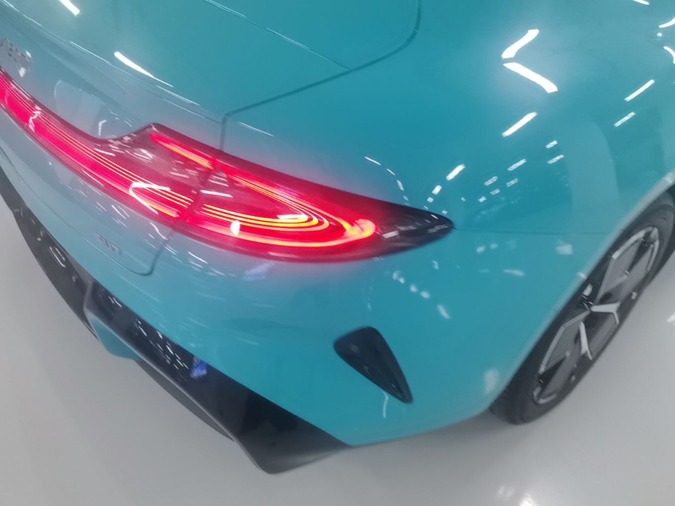 Xiaomi Auto SU7 2024 Rear-Drive Long-Range Intelligent Driving Version — снимка 9