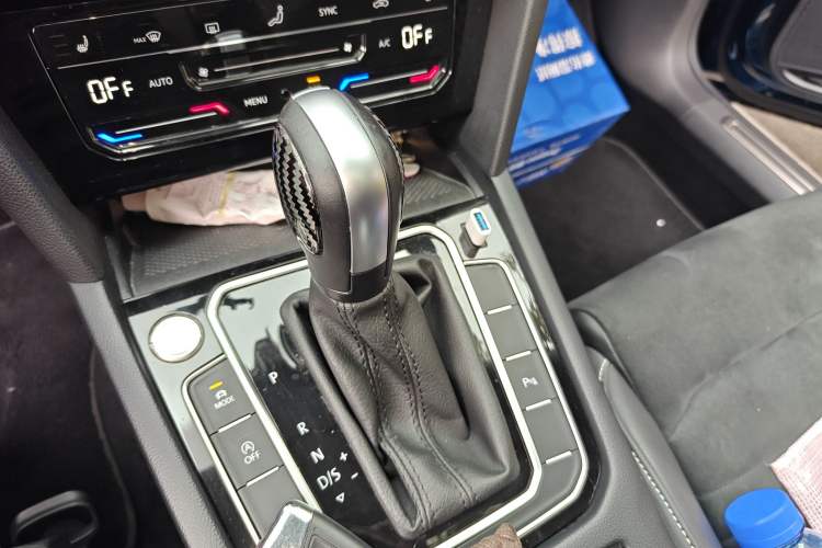 Used Volkswagen Variant 2021 2.0T Comfort Edition Gear Lever