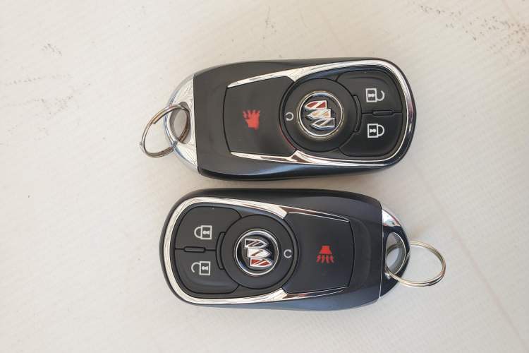 Used Buick GL8 2023 Land Executive Class Comfort Model