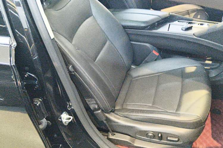 Used Buick Enclave 2020 28T Four-Wheel Drive Prestige Version Right Front Seat