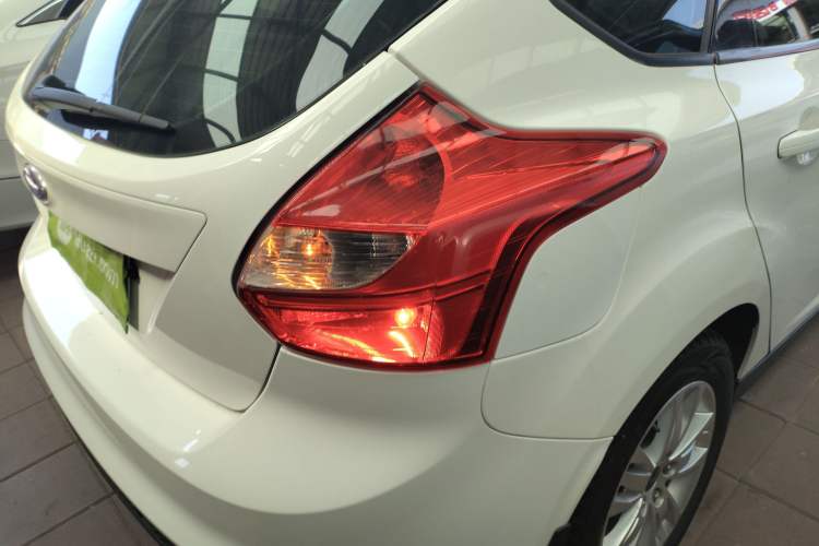 Used Ford Focus 2012 Hatchback 1.6L Automatic Comfort Model Right Rear Taillight