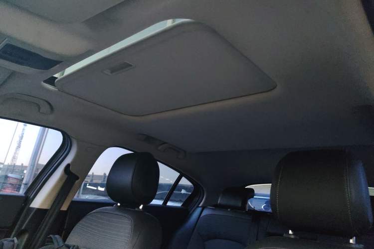 Used Qoros 3 2016 Urban SUV 1.6T Automatic Zhiyue Model