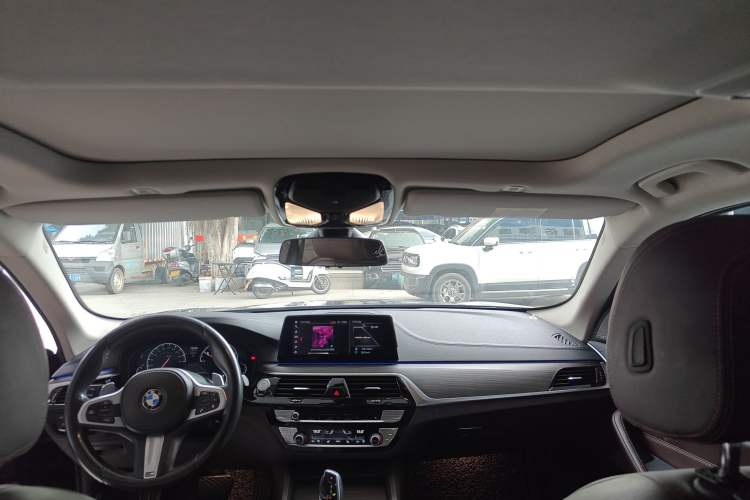 Used BMW 5 Series 2019 530Li Luxury Edition Premium Package
