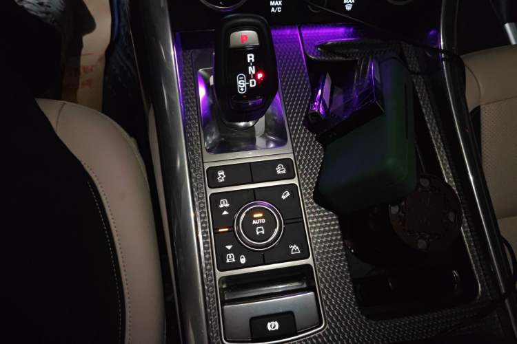 Used Land Rover Range Sport 2022 3.0 L6 Ink Blue Glitter Edition Gear Lever