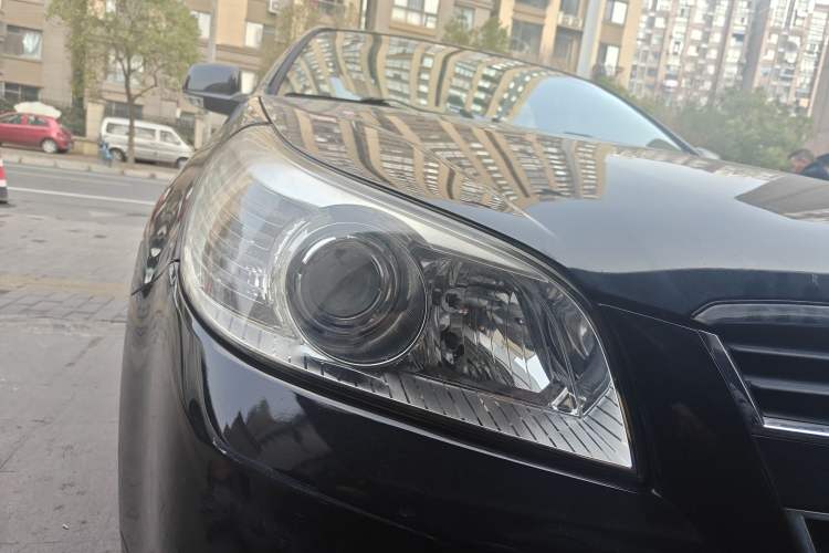 Used Chevrolet Epica 2011 1.8 Comfort Edition MT Right Front Headlight