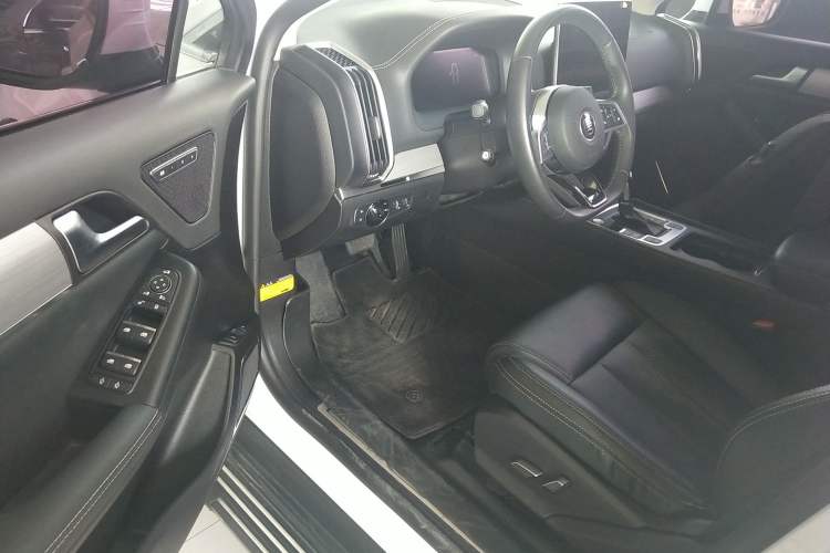 Used BYD Tang 2018 2.0T Automatic SmartConnect Prestige 7-Seater China V Standard
