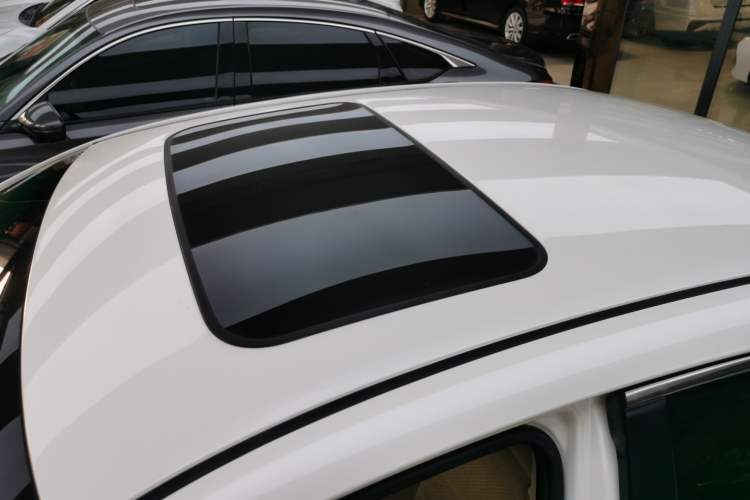 Used Toyota Reiz 2013 2.5V Shangrui Edition Roof