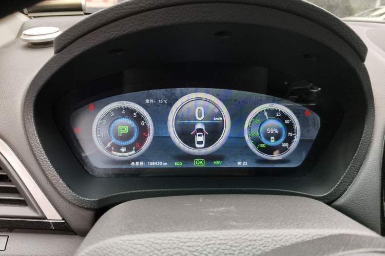 Used BYD Qin New Energy 2015 1.5T Dual-Crown Flagship Plus Edition
