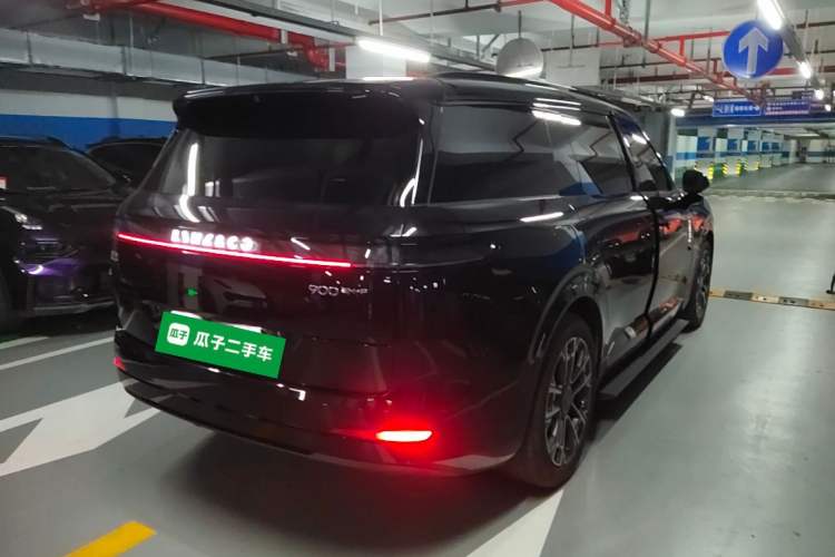 Used Lynk & Co 900 2025 2.0T Ultra Rear Right 45 Deg