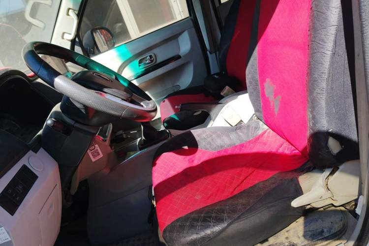 Used Jinbei Hiace X30 
