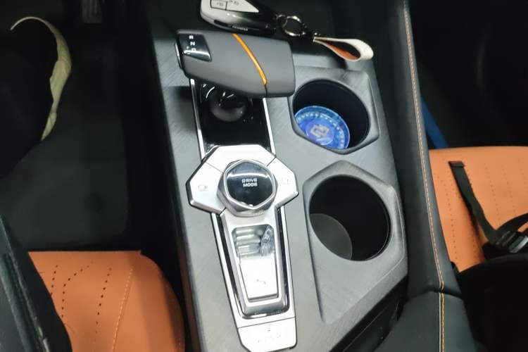 Used CHANGAN UNI-V 2025 1.5T 500Bar Prestige Sporty Version