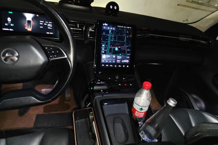 Used Nio ES8 2018 Founder Edition Audio And AC Panel