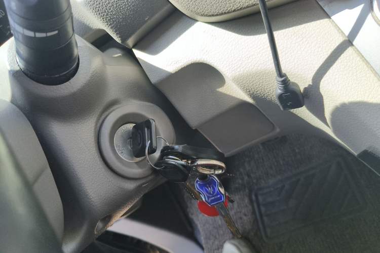 Used Nissan NV200 2014 1.6L CVT Luxury Model China V Standard
