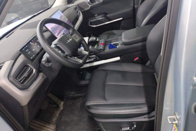 Used Formula Leopard Titanium 3 2025 501KM All-Wheel Drive Intelligent Driving Ultra Version