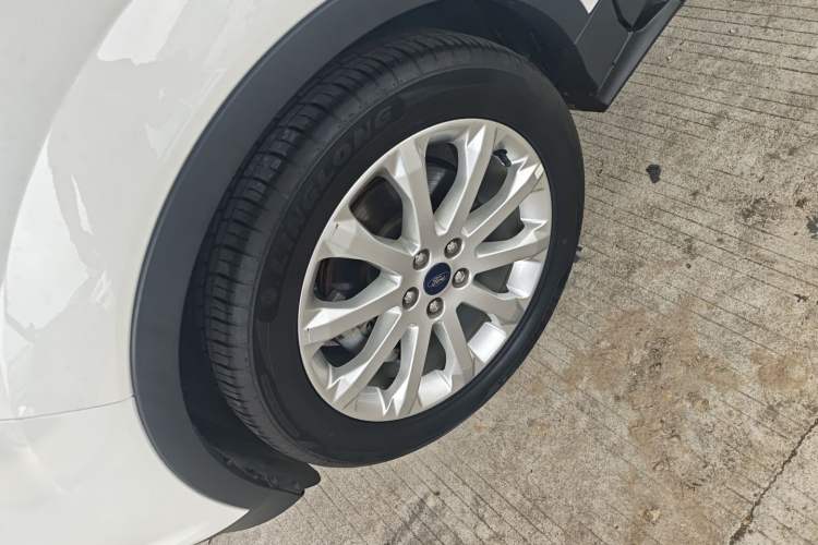 Used Ford Kuga 2013 2.0L GTDi Four-Wheel-Drive Elite Model Exterior 4