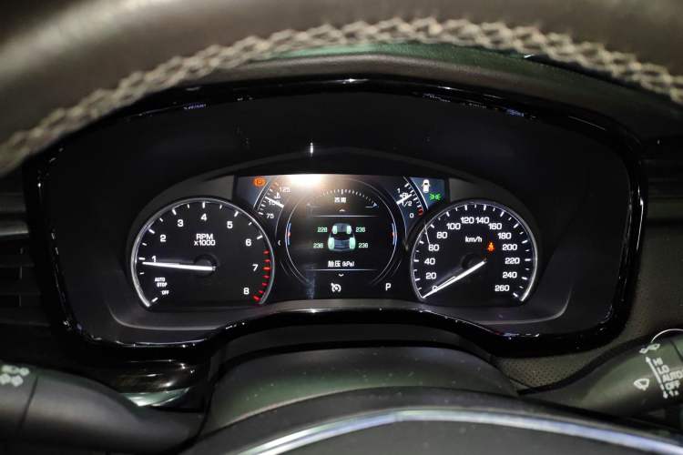 Used Cadillac XT5 2018 25T Luxury Model