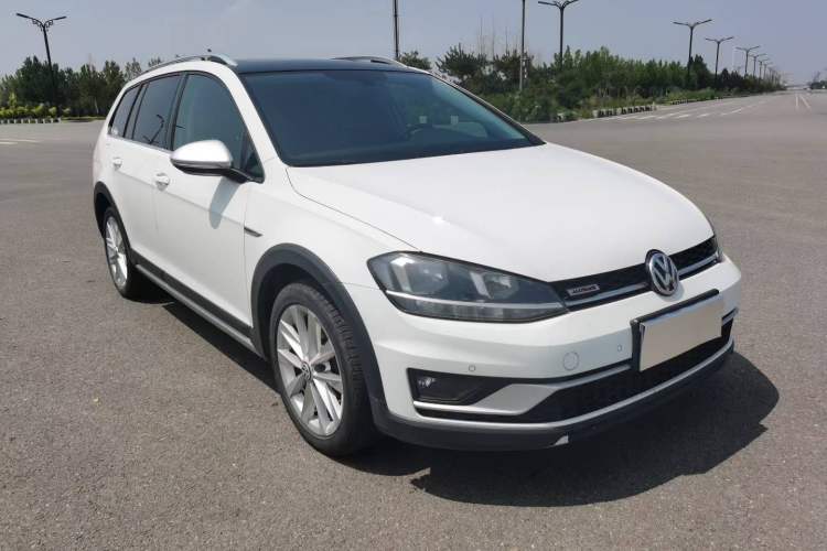 Used Volkswagen Golf 2019 1.8TSI Travel Edition