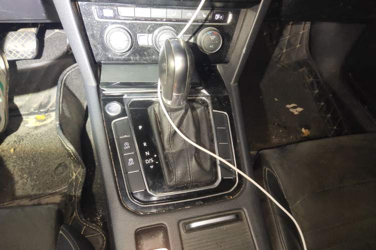 Used Volkswagen Magotan 2018 330TSI DSG Luxury Model Gear Lever